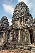 Banteay Kdei temple - towers nad galleries of the inner temple enclosures.